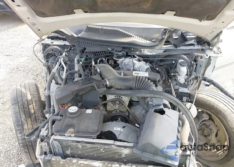 2004 Lincoln Town Car Ultimate z USA, uszkodzony, nr VIN 1LNHM83W44Y661605